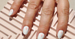 Neutral Nail Ideas That Look Good With Everything
