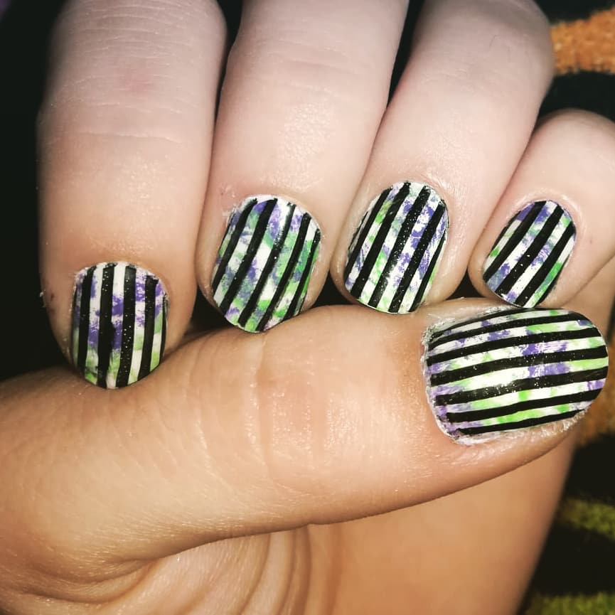 Amazing Cage Inspired Nail Art Design for Girls