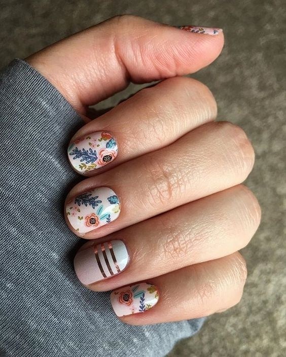 Lovely Spring Floral Nail Design