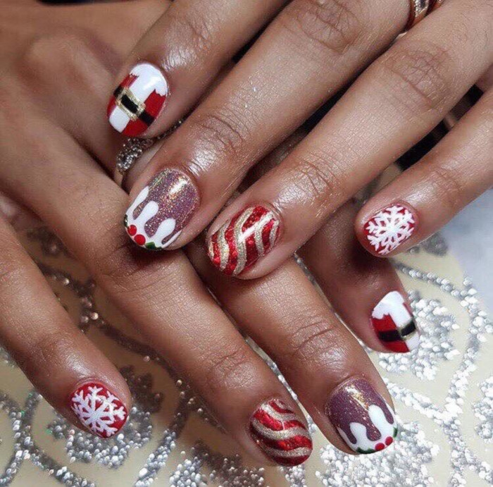 16-Festive-Nail-Art-Ideas-To-Copy-santa-claus-nails