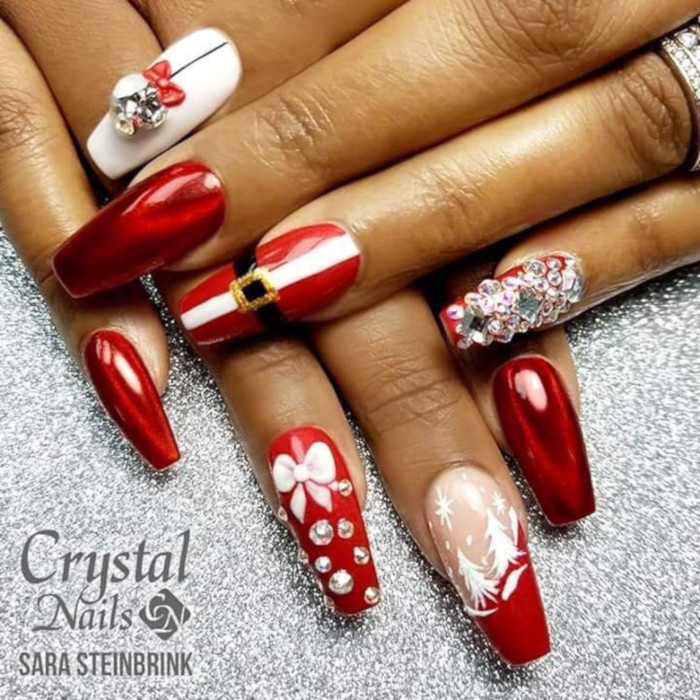 16-Festive-Nail-Art-Ideas-To-Copy-red-santa-claus-nails