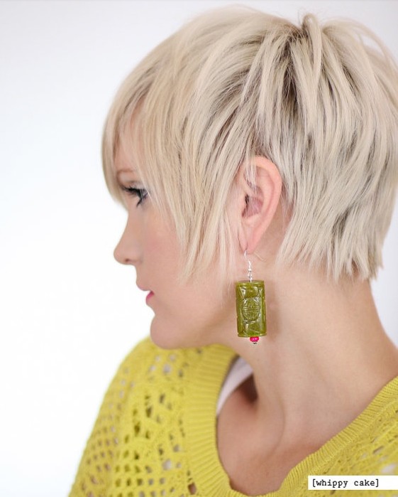 Chic Blond Straight Pixie Hairstyle