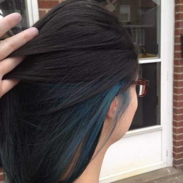 How about black hair with blue highlights? 4