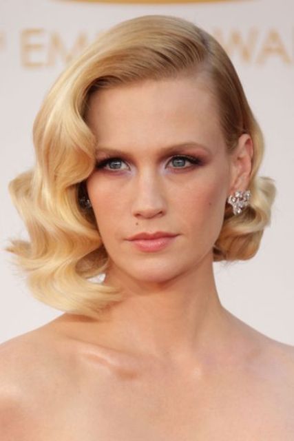 a classic vintage wavy shoulder length hairstyle with a sleek top is a timeless idea
