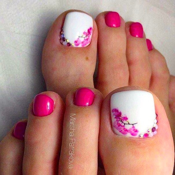 Cute Pink Floral Design Toe Nail Art Idea
