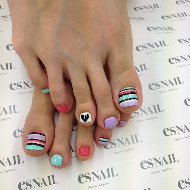 Designer Colored Nail Art Design for Toe