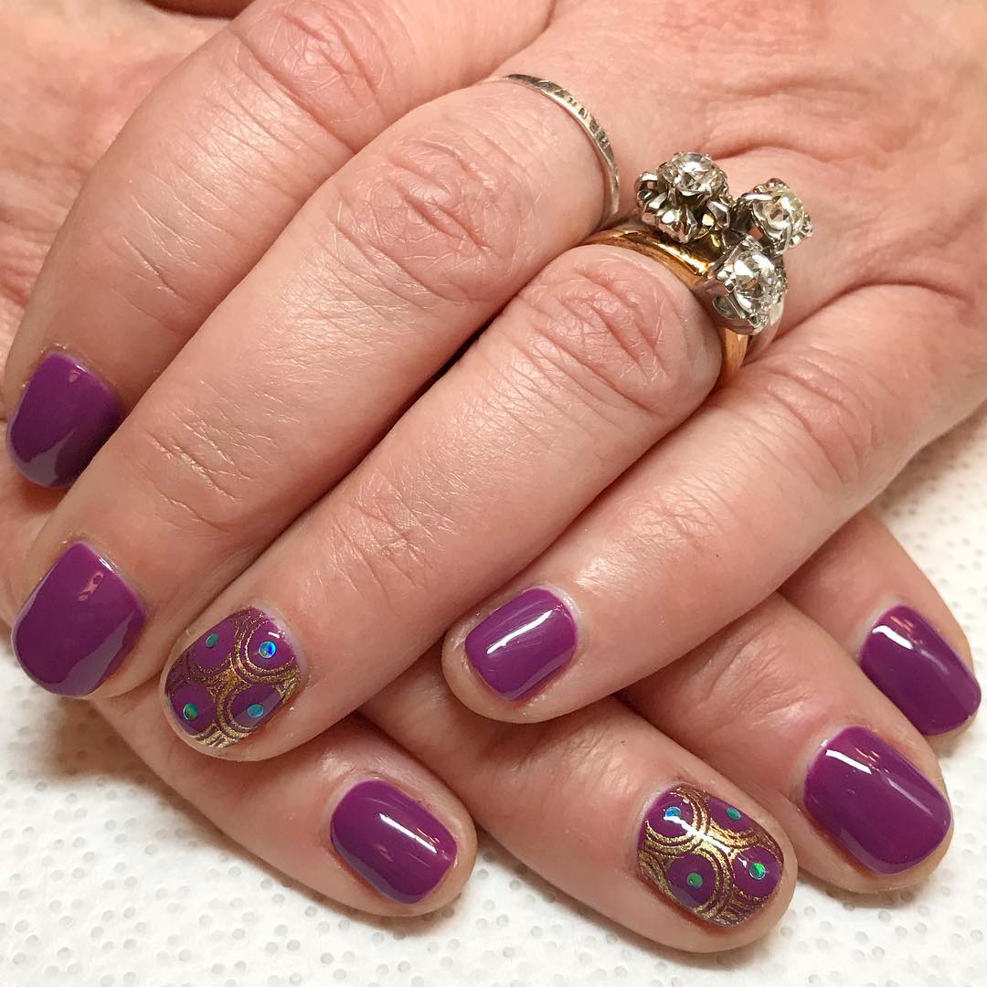 Quick Last Minute Purple Nails with Exceptional Golden Spiral Design Nail Art