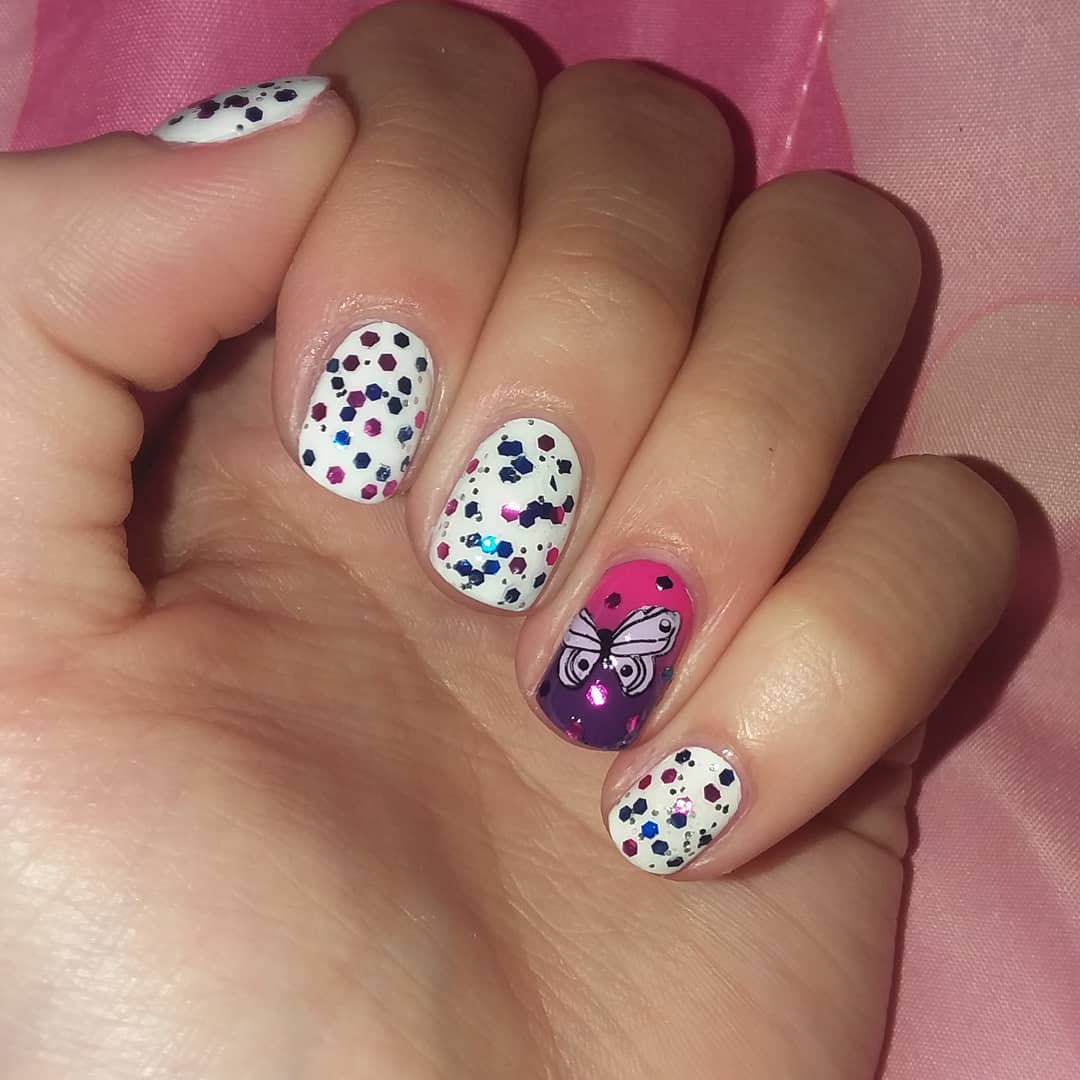 Butterfly Design Cute White Polka Dotted Nails