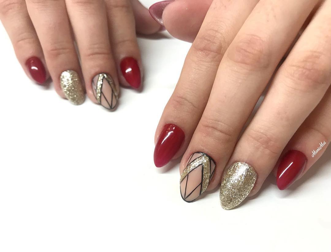 Amazing Golden and Red Nail Art for Short Nails