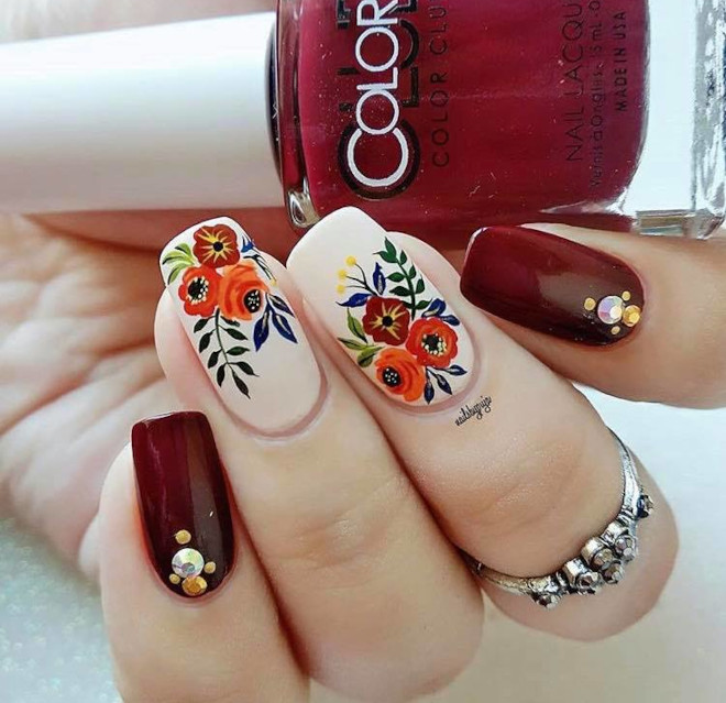 fall nail designs that match the fall aesthetic