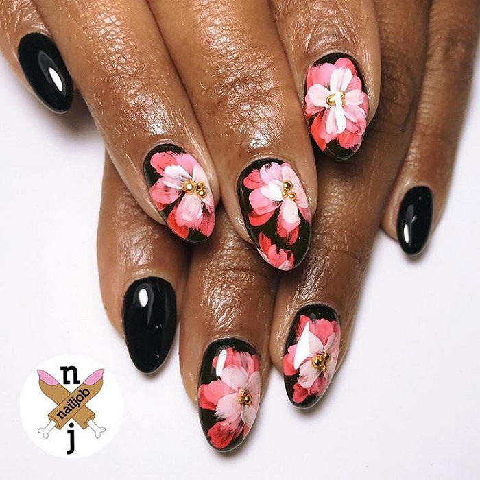 Gorgeous Floral Nail Art to Get You Hyped for Spring black nails pink flowers
