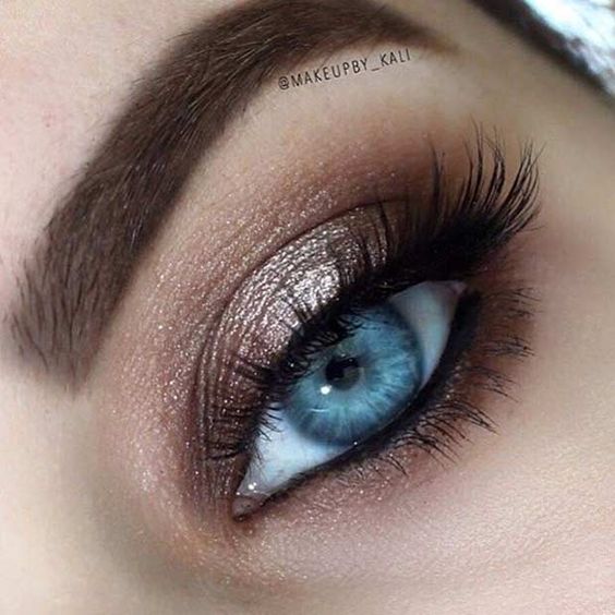 How to Rock Makeup For Blue Eyes