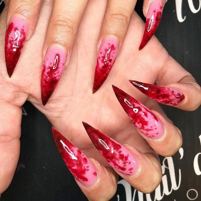 Insane-Halloween-Nail-Art-That-Will-Make-You-Swoon-blood nails