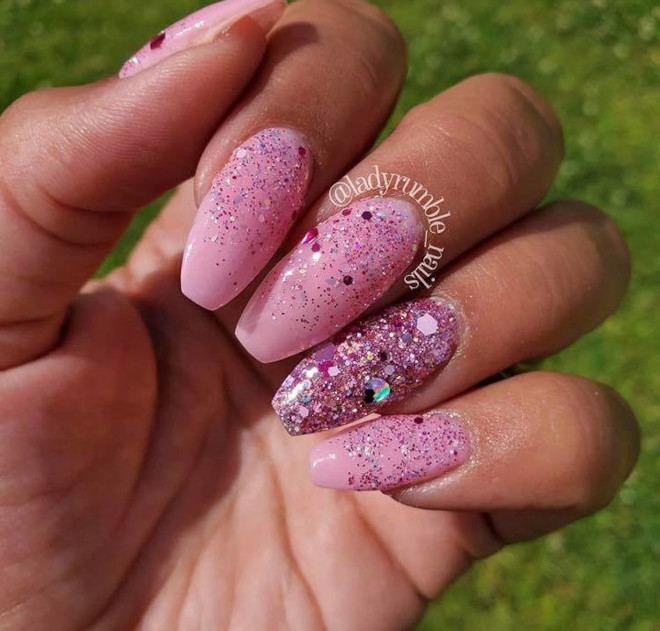 it seems that everyone is obsessed with pink nails