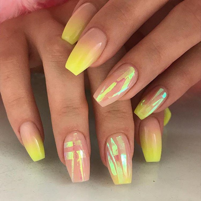 Neon-Nail-Designs-To-Finish-Off-Summer-With-Style yellow neon