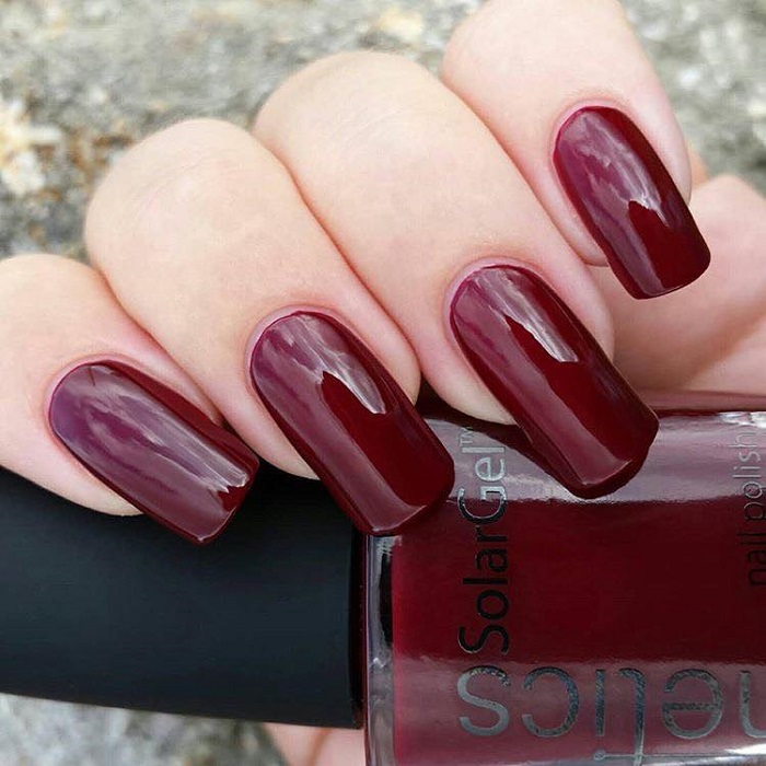 The-Biggest-Fall-2018-Nail-Trends-burgundy nails