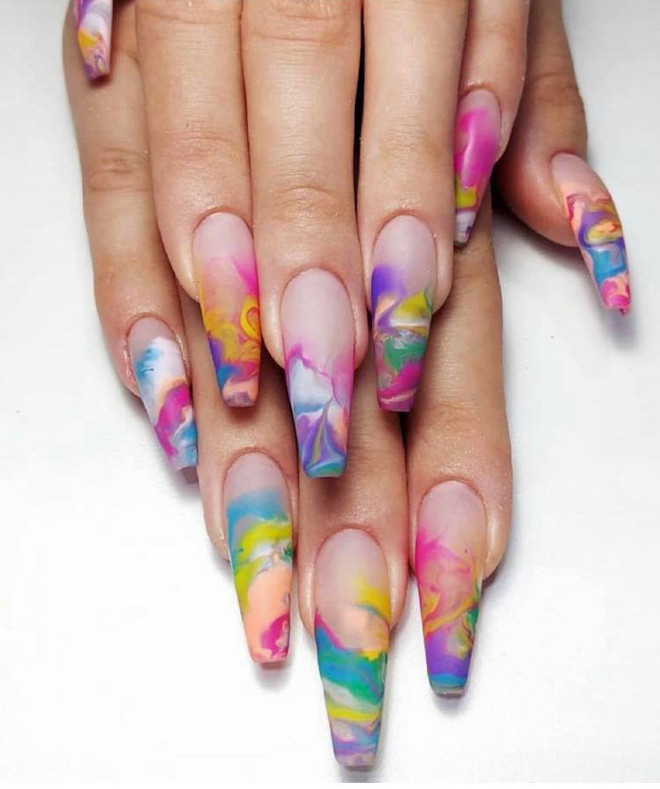 tie-dye nails are trending for fall