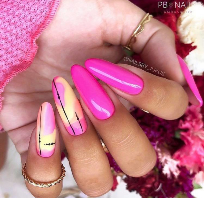 tie-dye nails are trending for fall